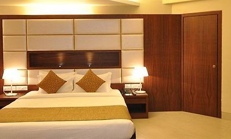 Kempton Hotel Calcutta Buitenkant foto