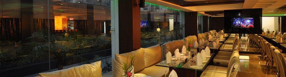 Kempton Hotel Calcutta Buitenkant foto