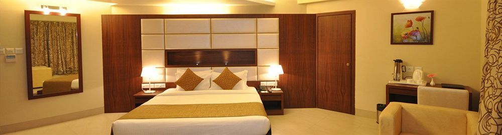 Kempton Hotel Calcutta Buitenkant foto