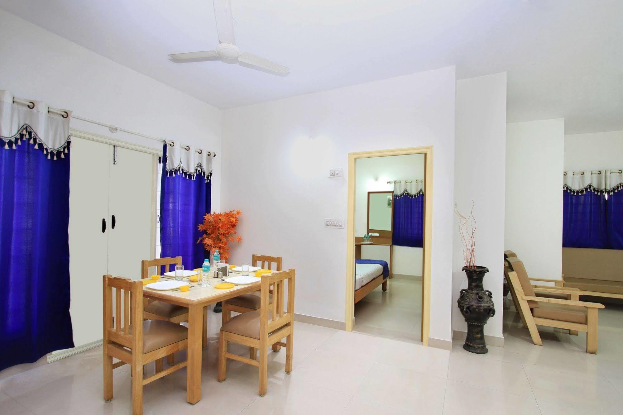Kempton Hotel Calcutta Buitenkant foto